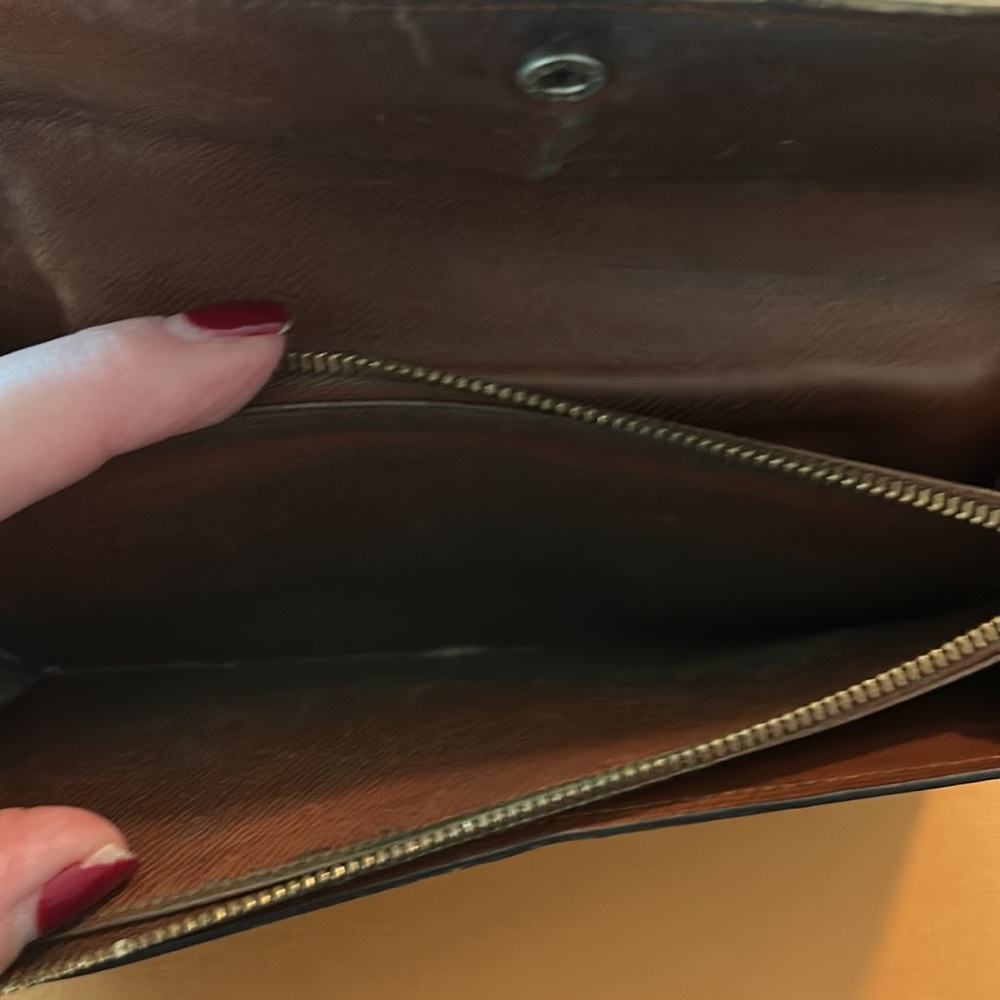 Authentic Louis Vuitton Monogram Sara Wallet - Picture 8 of 12